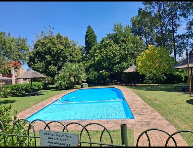 2 BEDROOM FLAT FOR SALE IN ABRAHAMSRUST